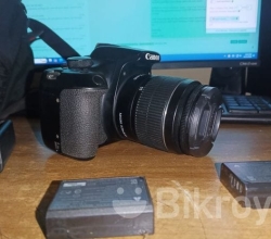 DSLR Camera D1300