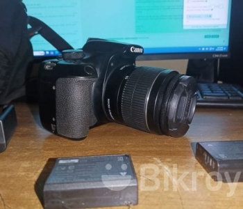 DSLR Camera D1300