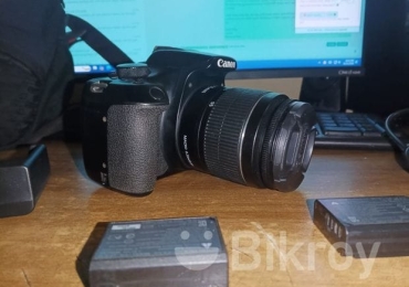 DSLR Camera D1300