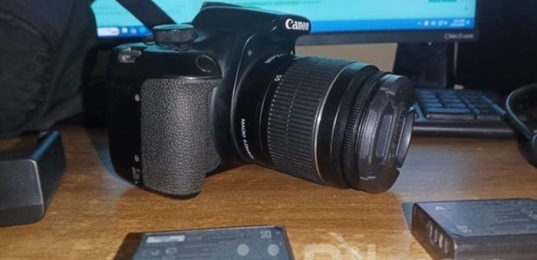 DSLR Camera D1300